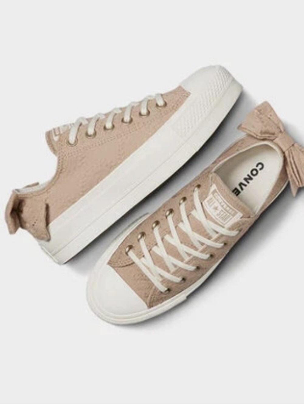 Converse Chuck Taylor All Star Lift Low Bow Sneakers